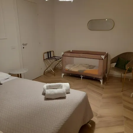 Casa Vassallo Centro Storico * شاكا